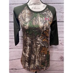Under Armour HeatGear Camo Raglan Baseball Tee Shirt Womens‎ Small Fitted Pink